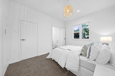 Photo of property in 4029 Great North Road, Glen Eden, Auckland, 0602