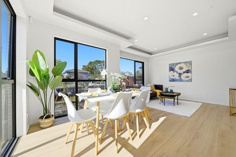 Photo of property in 71 Oreil Avenue, West Harbour, Auckland, 0618