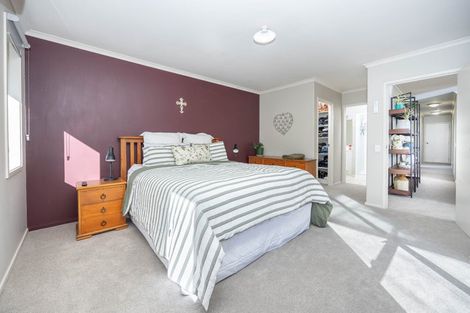 Photo of property in 31 Nielsen Gardens, Rototuna, Hamilton, 3210