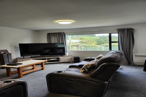 Photo of property in 17 Jasmine Grove, Maungaraki, Lower Hutt, 5010