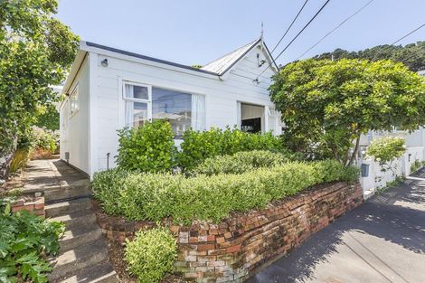 Photo of property in 5 Stafford Street, Mount Victoria, Wellington, 6011