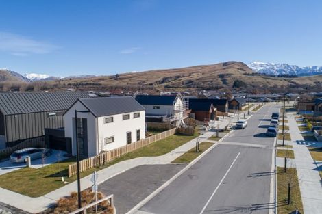 Photo of property in 28 Red Cottage Drive, Lake Hayes, Queenstown, 9304