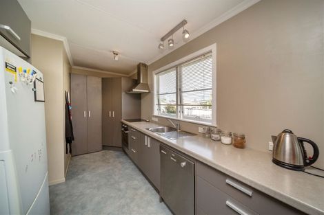 Photo of property in 8 Morrissey Street, Hawera, 4610