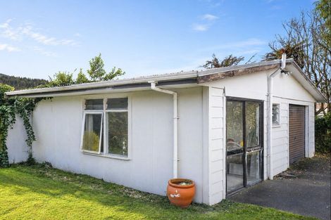 Photo of property in 6 Luke Place, Fairy Springs, Rotorua, 3015