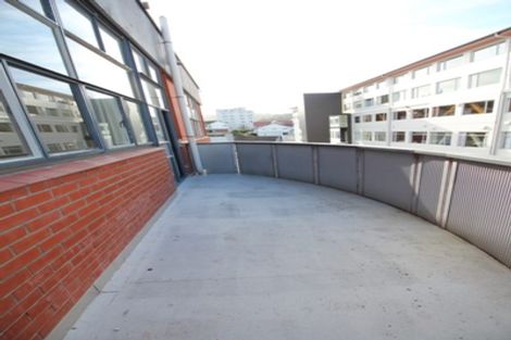 Photo of property in Carillion/the Knoll, 33 Thompson Street, Mount Cook, Wellington, 6011