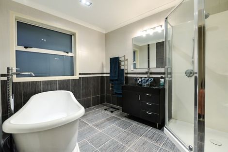 Photo of property in 17 Compton Grove, Huntington, Hamilton, 3210