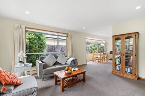 Photo of property in 1 Ilfracombe Place, Burnside, Christchurch, 8053