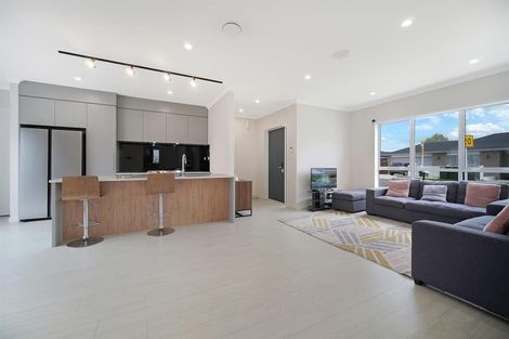 Photo of property in 1 Tuwhare Street, Papakura, 2110