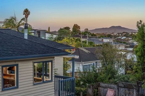 Photo of property in 20 Belmont Terrace, Milford, Auckland, 0620