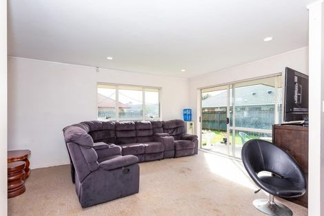 Photo of property in 9 Blowers Place, Flat Bush, Auckland, 2019