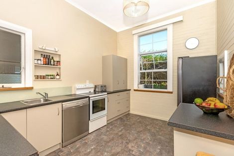 Photo of property in 129 Iranui Road, Inner Kaiti, Gisborne, 4010