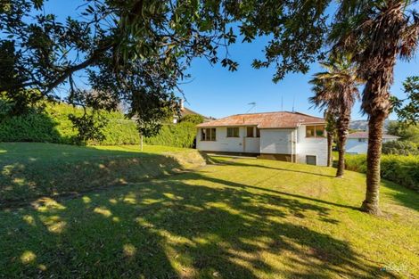 Photo of property in 5 Berkshire Grove, Cannons Creek, Porirua, 5024