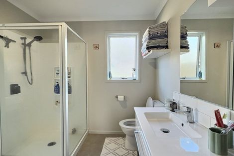 Photo of property in 3a Stirling Grove, Greerton, Tauranga, 3112