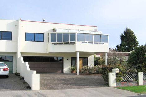 Photo of property in 18a Burn-murdoch Street, St Andrews, Hamilton, 3200