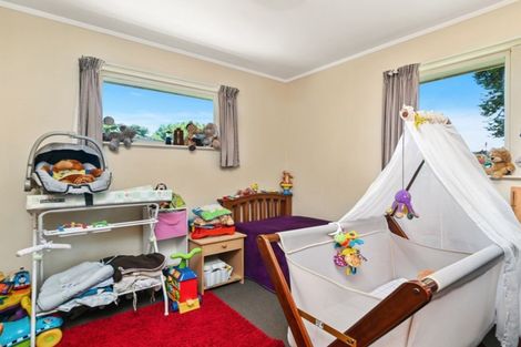 Photo of property in 27 Island View Road, Western Heights, Rotorua, 3015