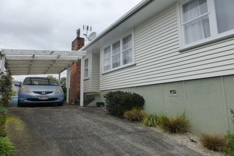 Photo of property in 36 Maui Pomare Street, Blockhouse Bay, Auckland, 0600