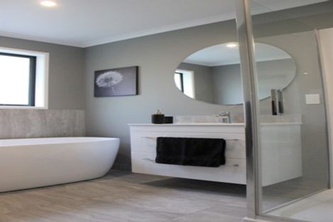 Photo of property in 55a Twin Parks Rise, Papakura, 2110