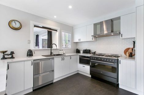 Photo of property in 18 Woodlyn Drive, Karaka, Drury, 2578