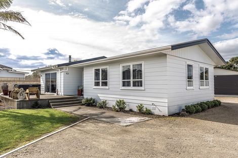 Photo of property in 8a Kings Avenue, Gonville, Whanganui, 4501