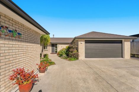 Photo of property in 16 Vantage Place, Omokoroa, 3114