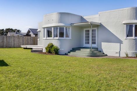 Photo of property in 11 Mcnaughton Street, Waitara, 4320