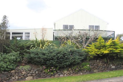 Photo of property in 18 Tairua Heights, Tairua, 3508