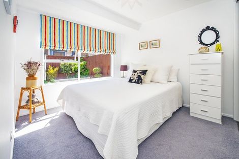 Photo of property in 1a Calbreath Place, Russley, Christchurch, 8042