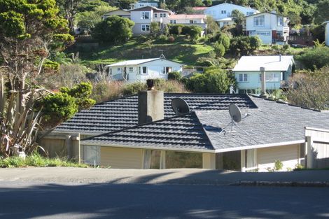 Photo of property in 187 Newlands Road, Newlands, Wellington, 6037