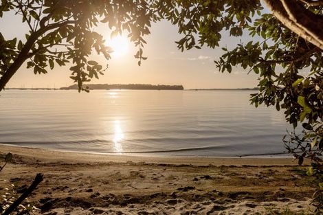 Photo of property in 17 Tinopai Drive, Omokoroa, 3114