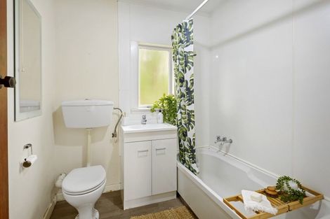 Photo of property in 12 Truro Street, Sumner, Christchurch, 8081