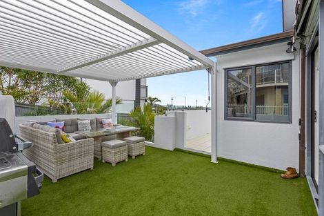 Photo of property in 49 The Ritz, Orewa, 0931
