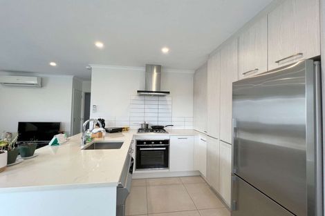 Photo of property in 3 Downsview Road, Pakuranga Heights, Auckland, 2010