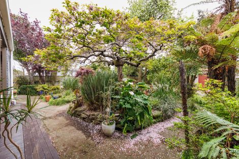 Photo of property in 9 Rosalie Terrace, Kelvin Grove, Palmerston North, 4414