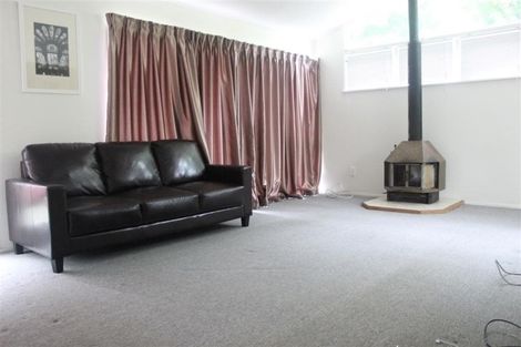 Photo of property in 17 Marybeth Place, Rosehill, Papakura, 2113