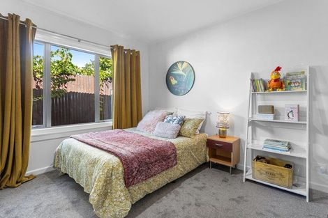 Photo of property in 73 Dunns Avenue, The Pines Beach, 7630