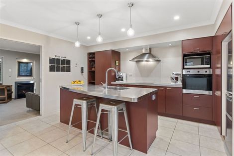 Photo of property in 16 Kittiwake Drive, Schnapper Rock, Auckland, 0632