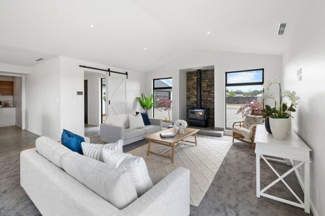 Photo of property in 49 Kingsdowne Drive, West Melton, 7618