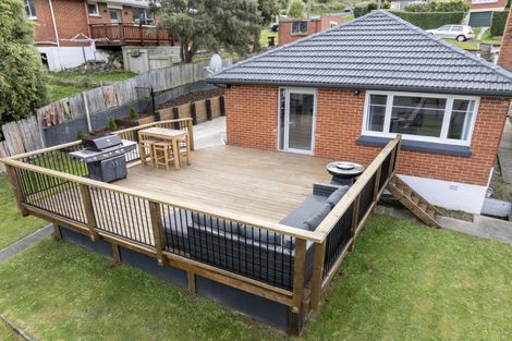 Photo of property in 28 Waldron Crescent, Green Island, Dunedin, 9018