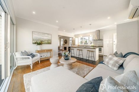 Photo of property in 120 Knights Road, Hutt Central, Lower Hutt, 5010