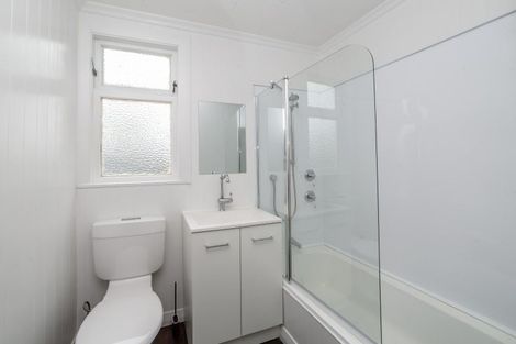 Photo of property in 98 Brandon Street, Featherston, 5710