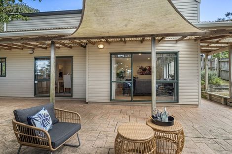 Photo of property in 2/62 Target Road, Totara Vale, Auckland, 0629