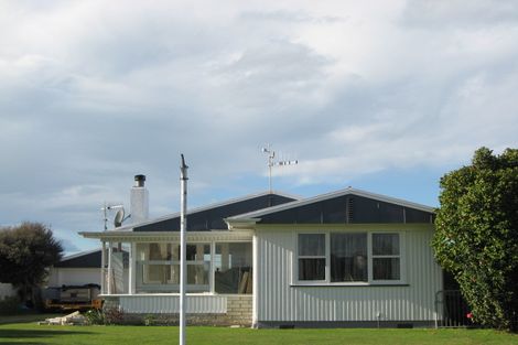 Photo of property in 713 Ballantyne Street, Frimley, Hastings, 4120