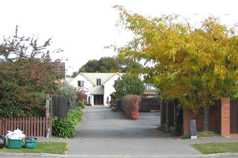 Photo of property in 51c Memorial Avenue, Ilam, Christchurch, 8053