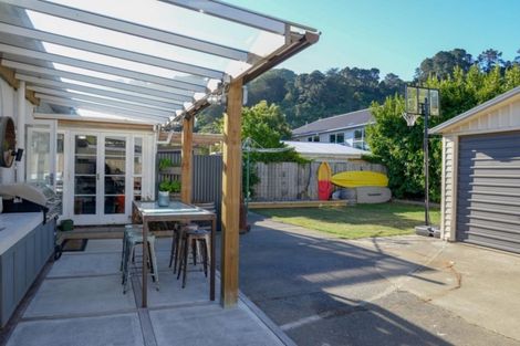 Photo of property in 15 Te Mome Road, Alicetown, Lower Hutt, 5010
