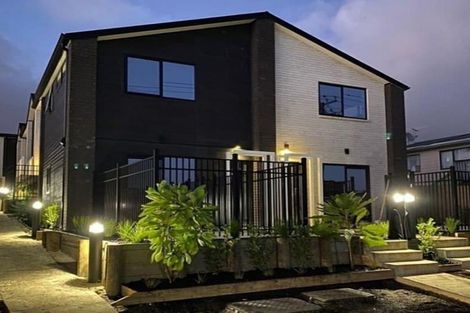 Photo of property in 3/45 Vera Road, Te Atatu South, Auckland, 0610