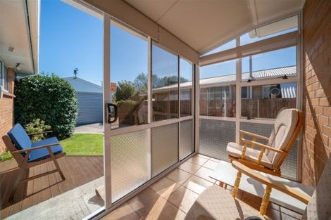 Photo of property in 27 Yardley Street, Avonhead, Christchurch, 8042