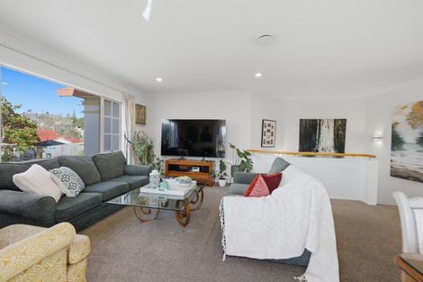 Photo of property in 27 Westminster Gardens, Unsworth Heights, Auckland, 0632
