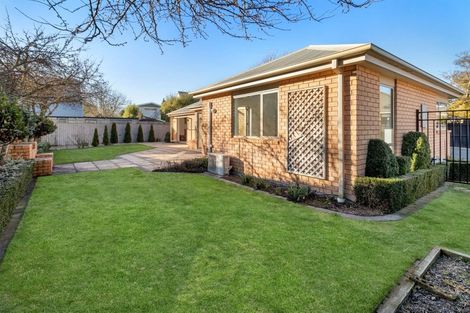 Photo of property in 152 Ilam Road, Ilam, Christchurch, 8041