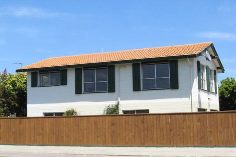 Photo of property in 25 Delaware Crescent, Russley, Christchurch, 8042