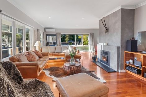 Photo of property in 12 Rawene Street, Waikanae, 5036